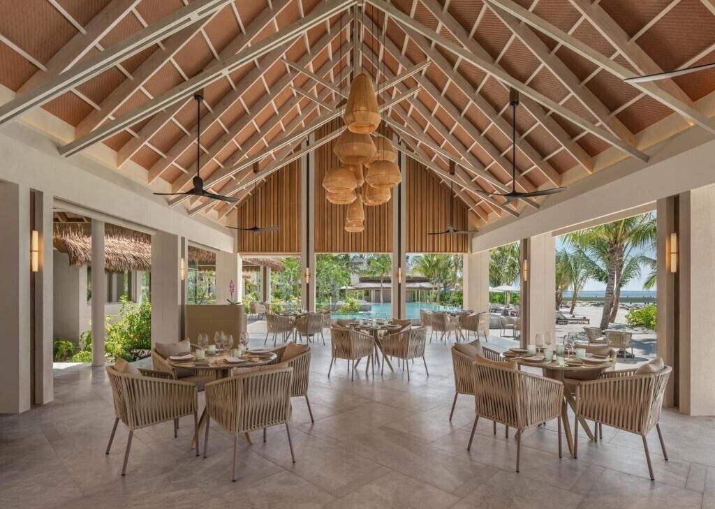 Фотографія Jw Marriott Kaafu Atoll Island Resort 5*
