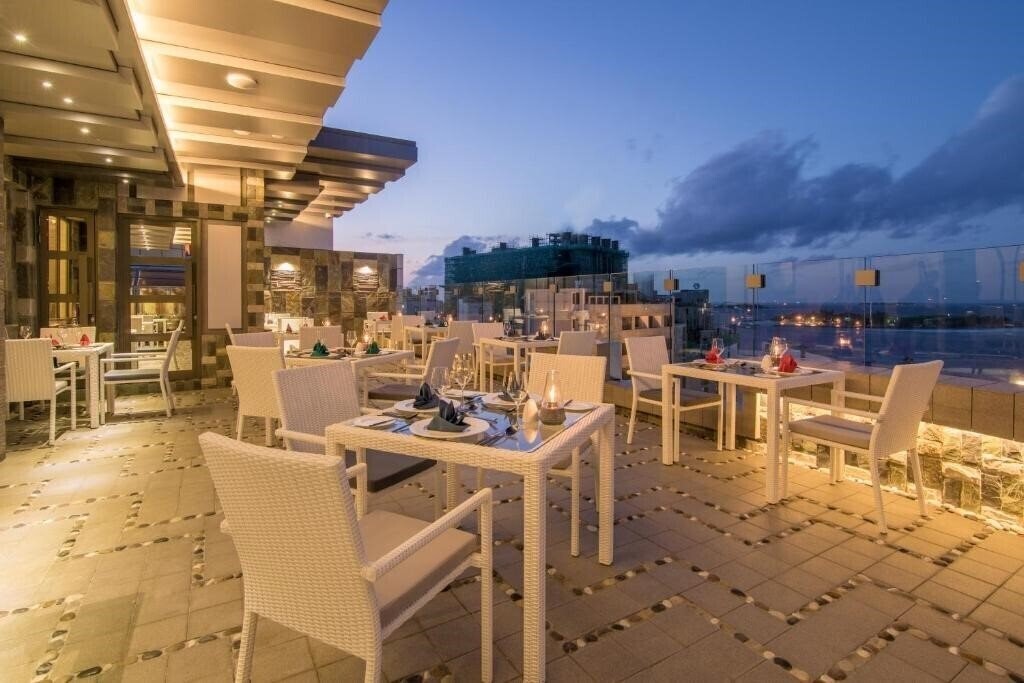 Фотографія Hotel Samann Grand 4*