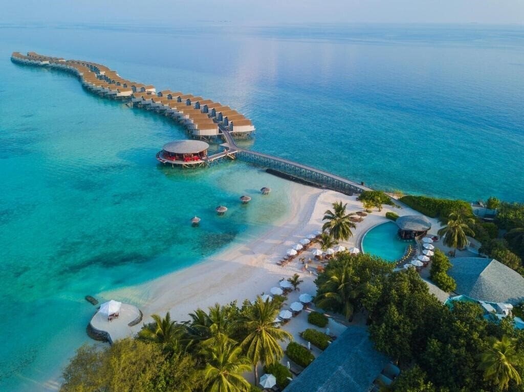Отель Centara Ras Fushi Resort & SPA 4*