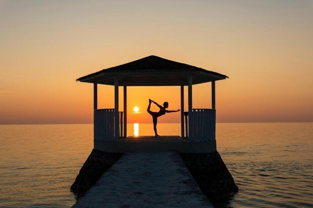 Фотография Centara Ras Fushi Resort & SPA 4*