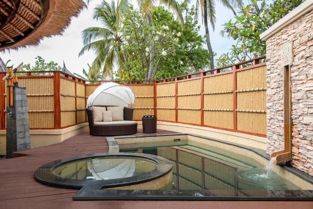 Фото Banyan Tree Vabbinfaru 5*