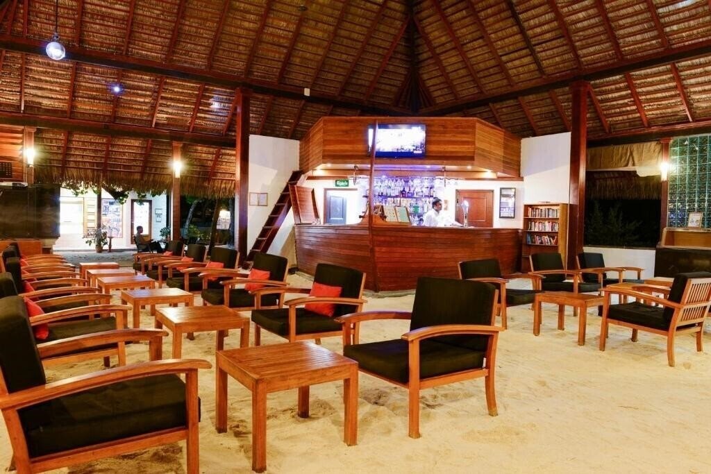 Зображення Adaaran Club Rannalhi 4*