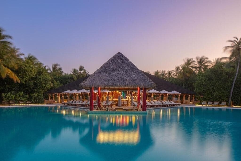 Фотографія Adaaran Meedhupparu Water Villas 5*