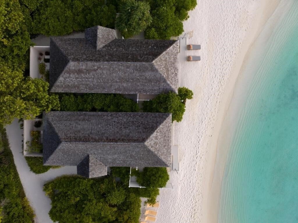 Готель Emerald Faarufushi Resort & SPA 5*