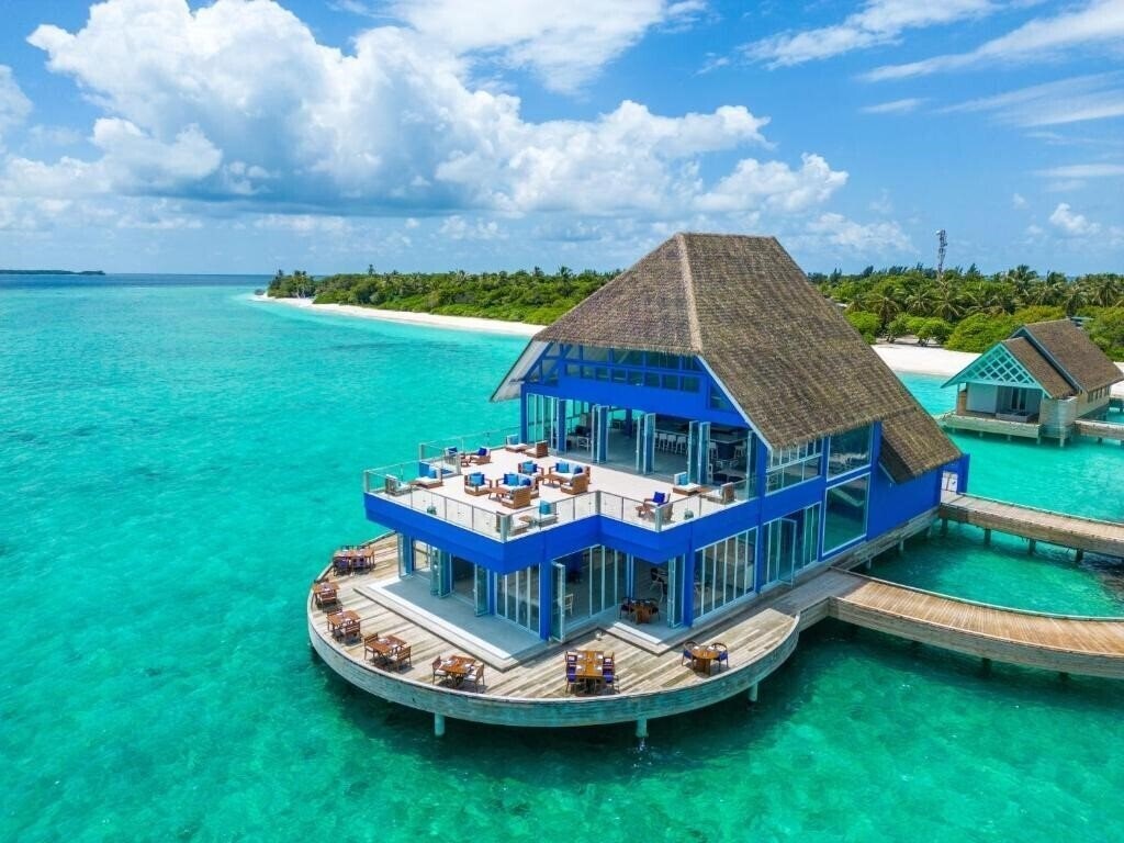 Отель Ifuru Island Maldives 5*