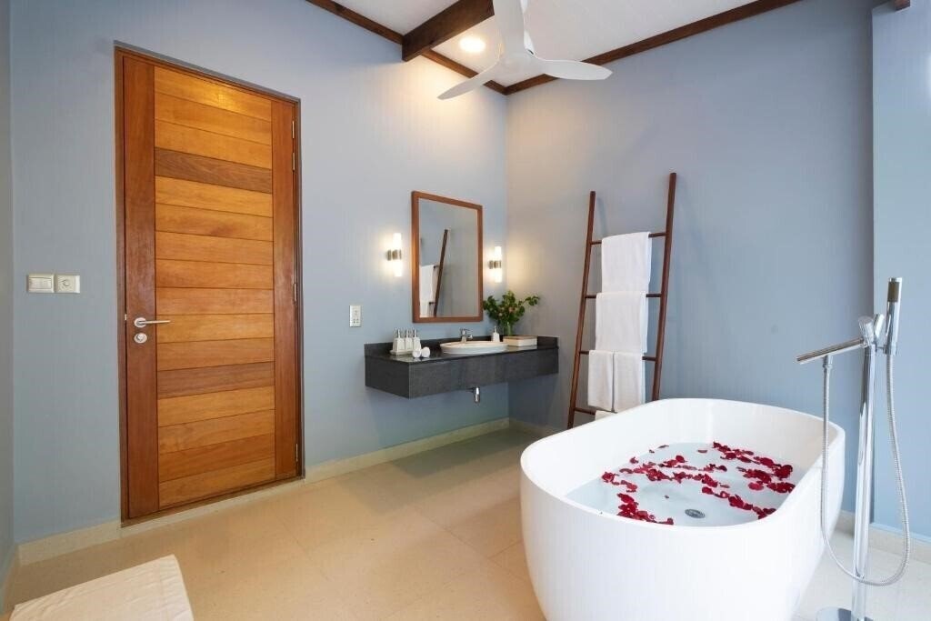 Фотография Ifuru Island Maldives 5*