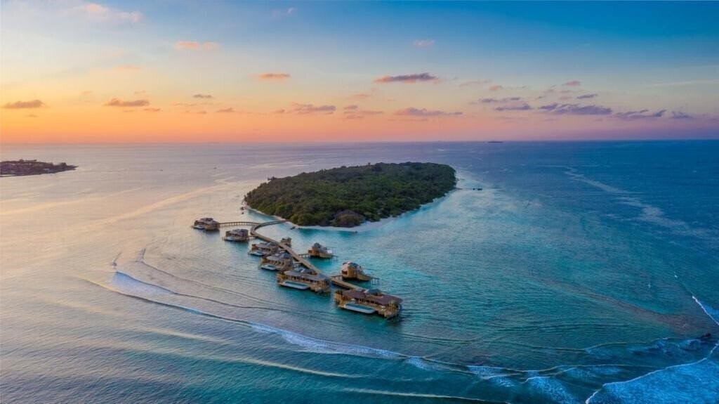 Отель Soneva Fushi & Six Senses 5*