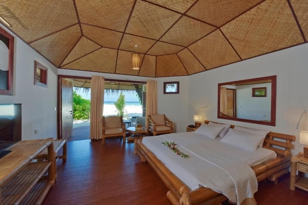 Фотография Thulhagiri Island Resort 4*