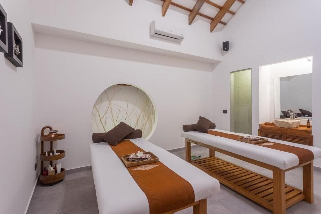 Изображение Cinnamon Velifushi Maldives 5*