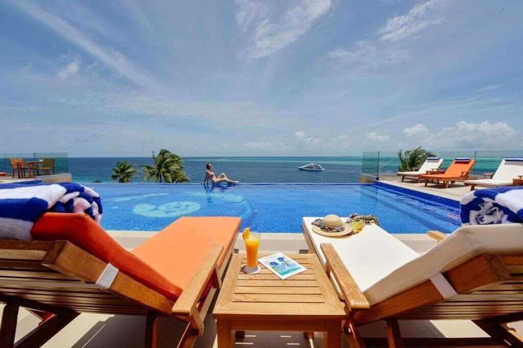 Отель Season Paradise Guest House 3*