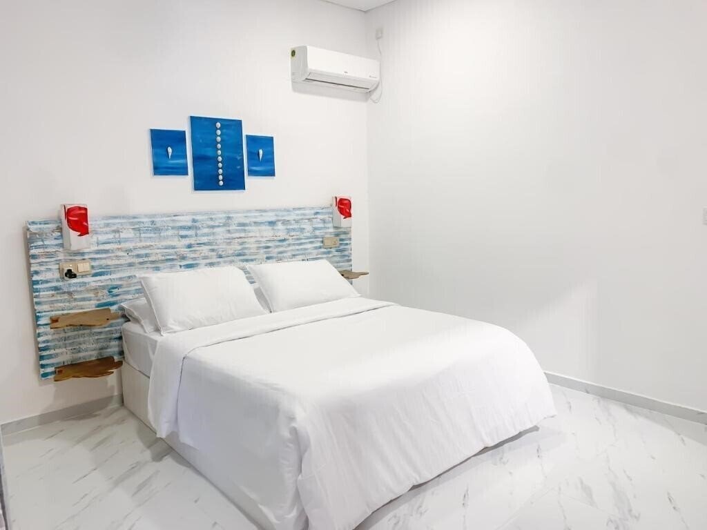 Отель Fins Dive And Leisure Hotel Guest House гостиный двор