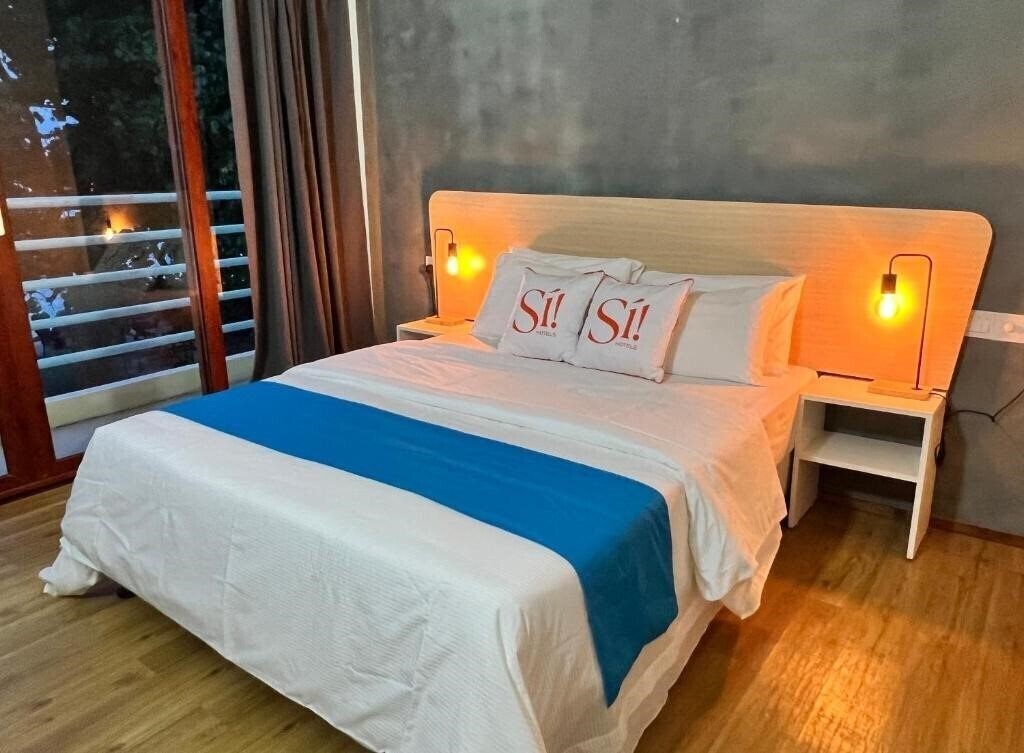 Картинка Beach House Hotel Dhiffushi Island Guest House гостиный двор