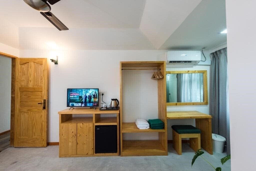 Зображення Isla Dhiffushi Guest House гостиный двор