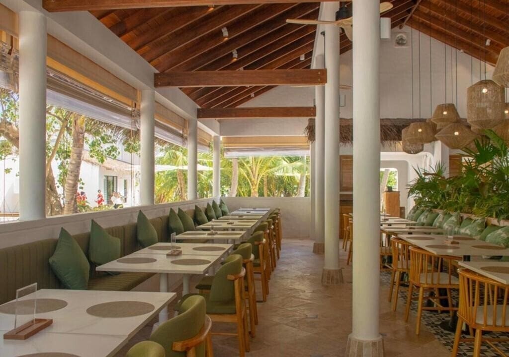 Фотография Stone Hotels, Dhiffushi 4*