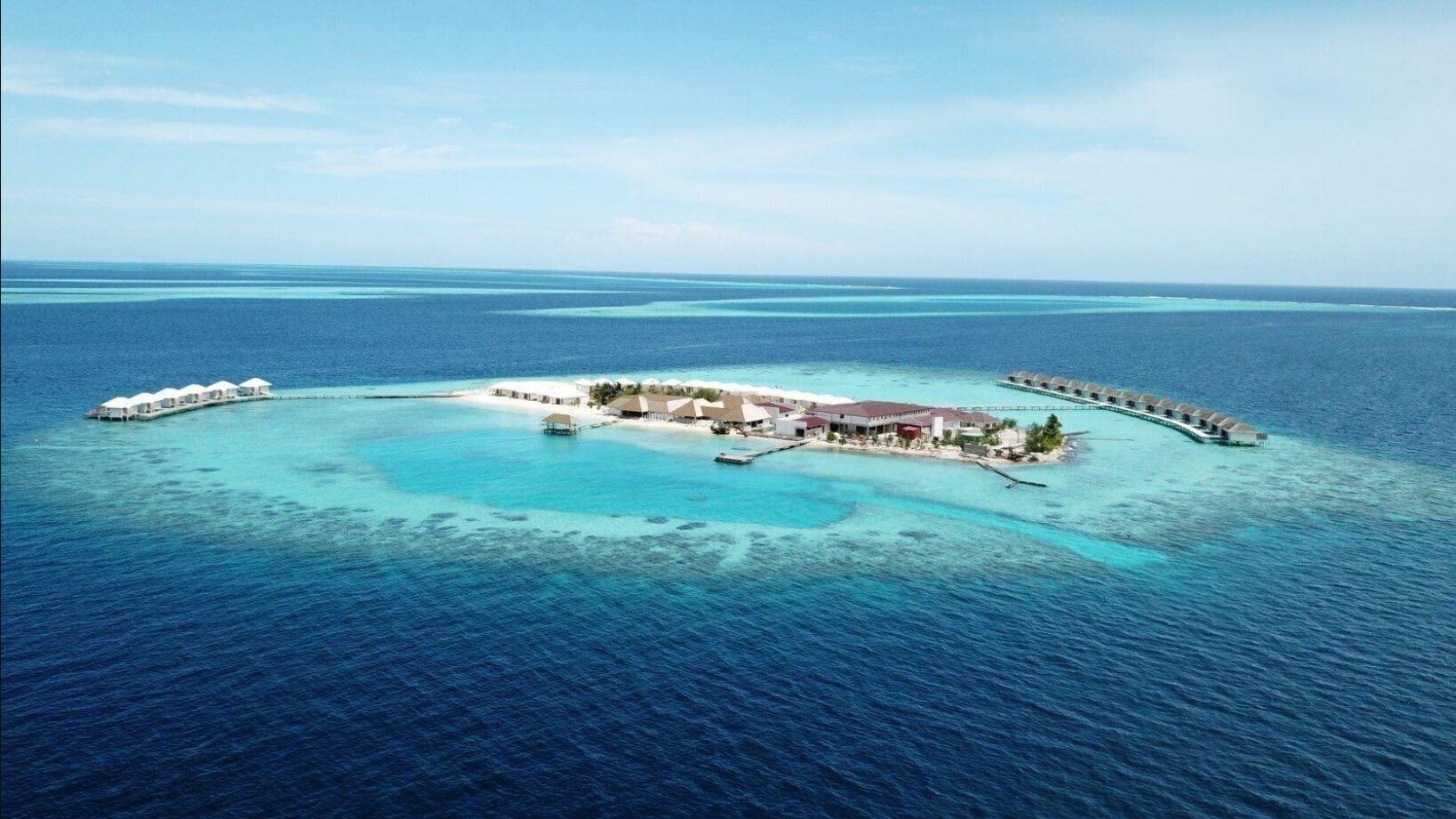 Отель Cocogiri Island Resort 4*