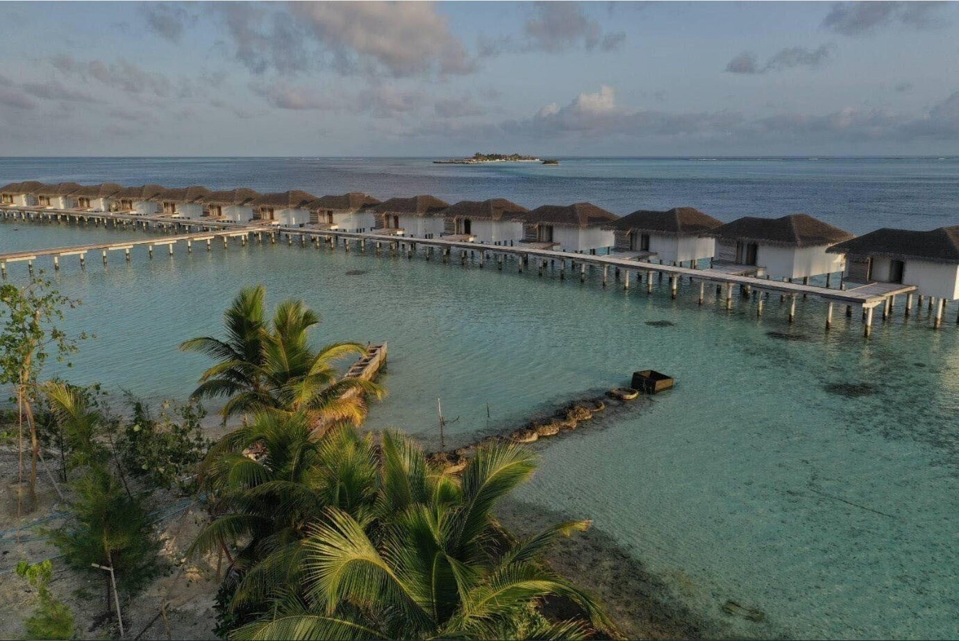 Фото Cocogiri Island Resort 4*