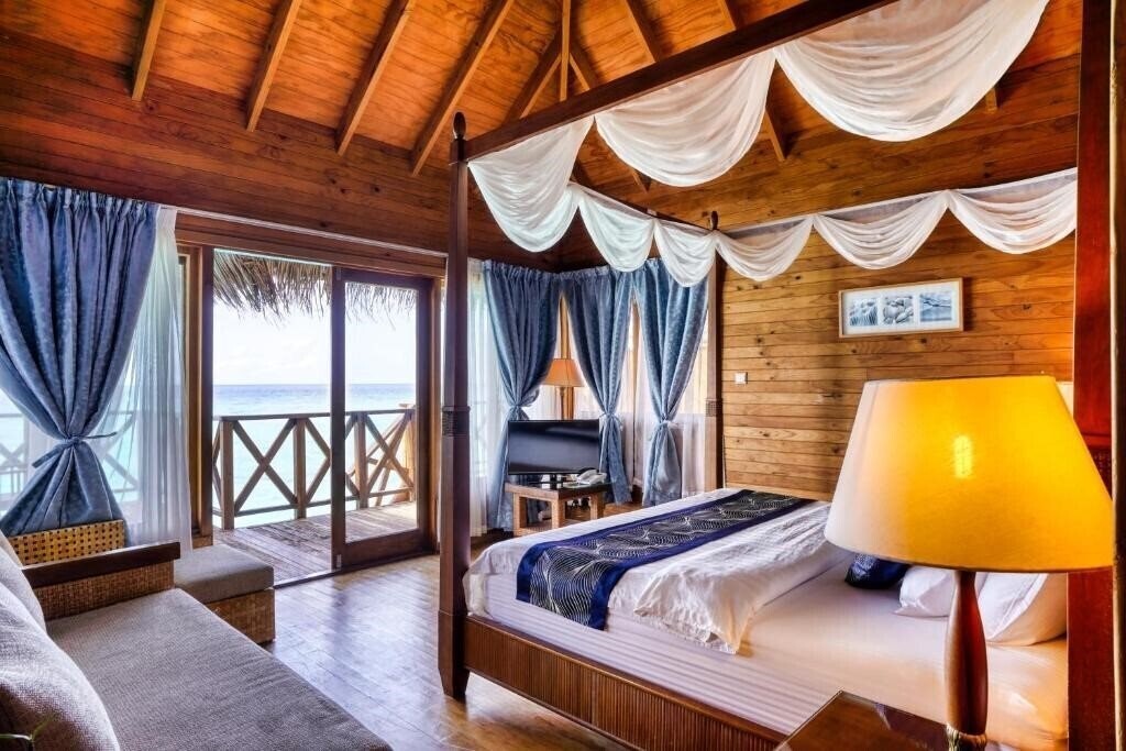 Фотография Fihalhohi Island Resort 4*