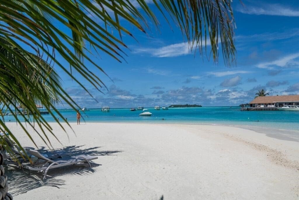 Изображение Holiday Inn Resort Kandooma Maldives 4*