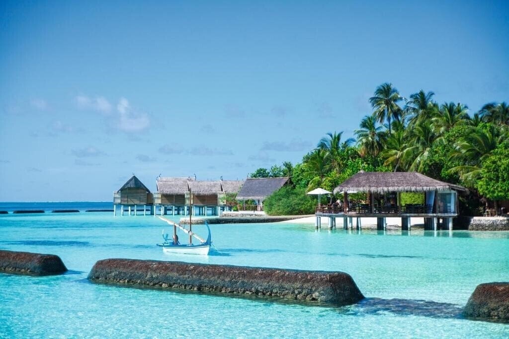 Фотографія Constance Moofushi Resort 5*
