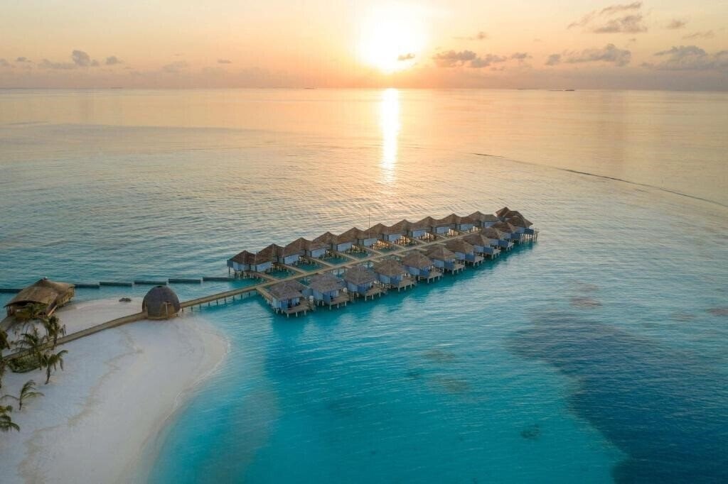 Фотографія Outrigger Maldives Maafushivaru Resort 5*