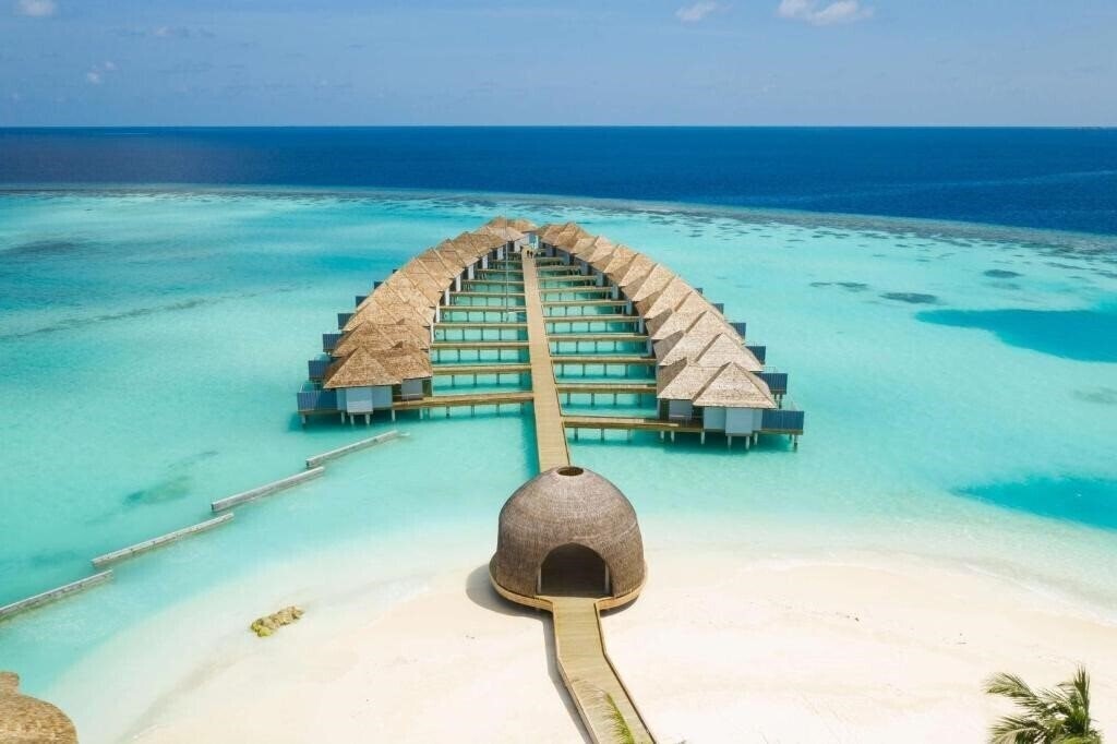 Зображення Outrigger Maldives Maafushivaru Resort 5*