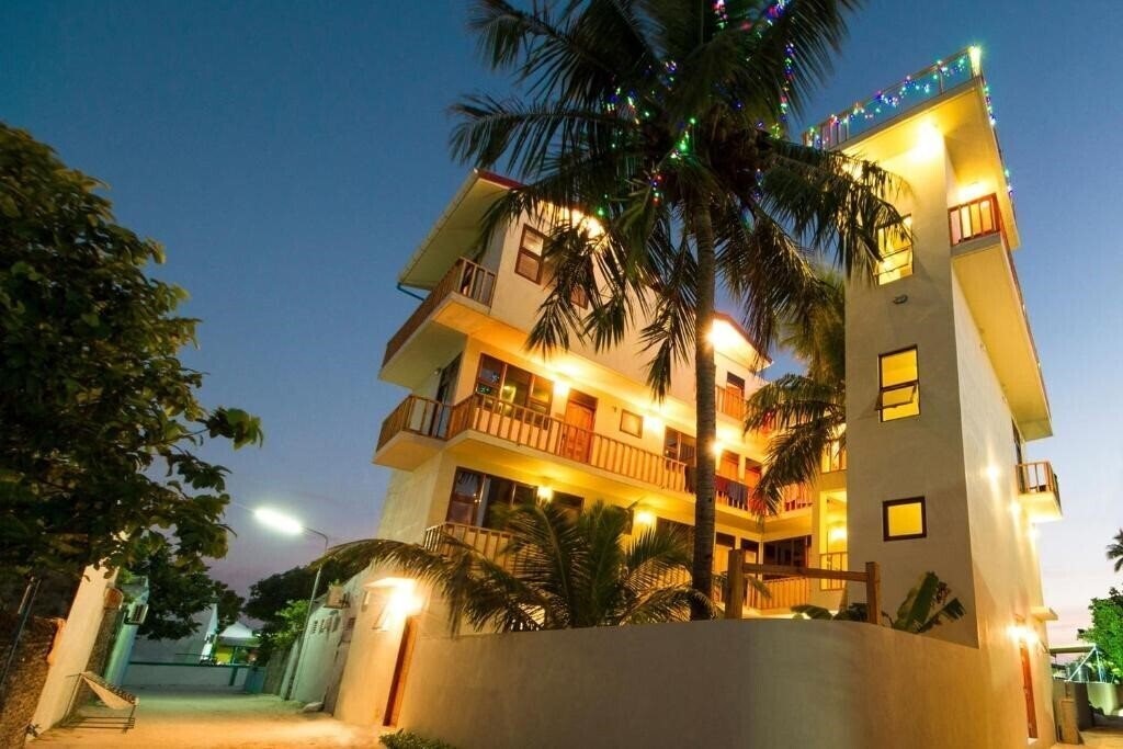 Готель Tropic Tree Maldives 3*