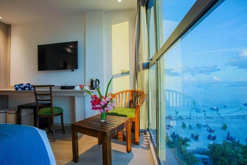Картинка Beach Hotel Guraidhoo 3*
