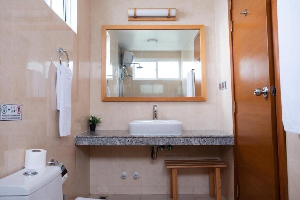 Фото Reef Edge Thulusdhoo Guest House гостиный двор