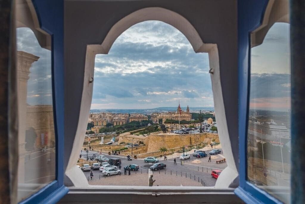 Готель Castille Hotel 3*