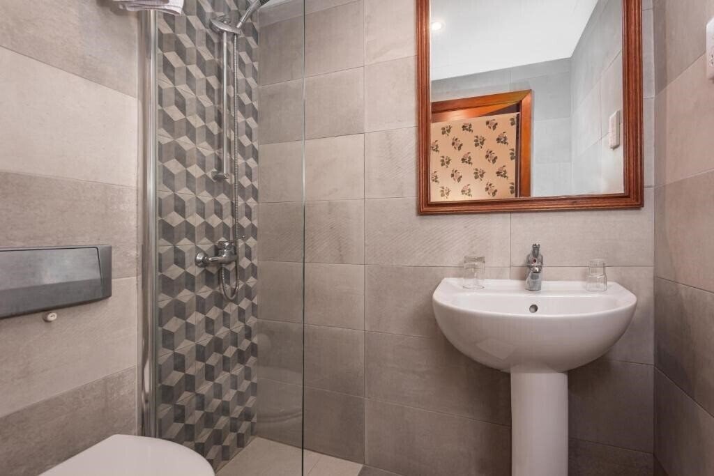 Фотографія Castille Hotel 3*