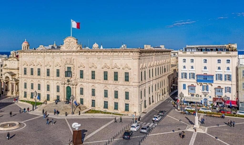Отель Castille Hotel 3*