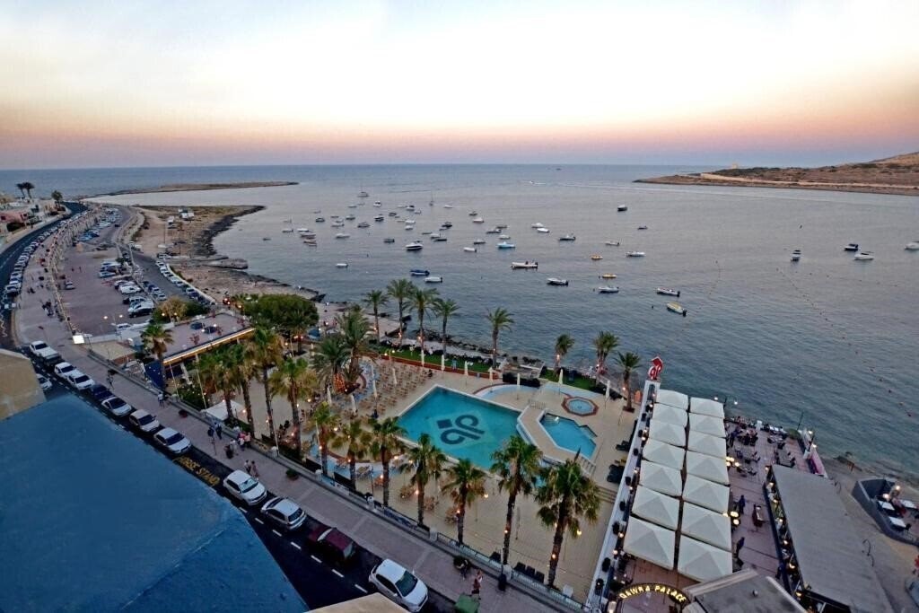 Фото Qawra Palace Resort & SPA 4*