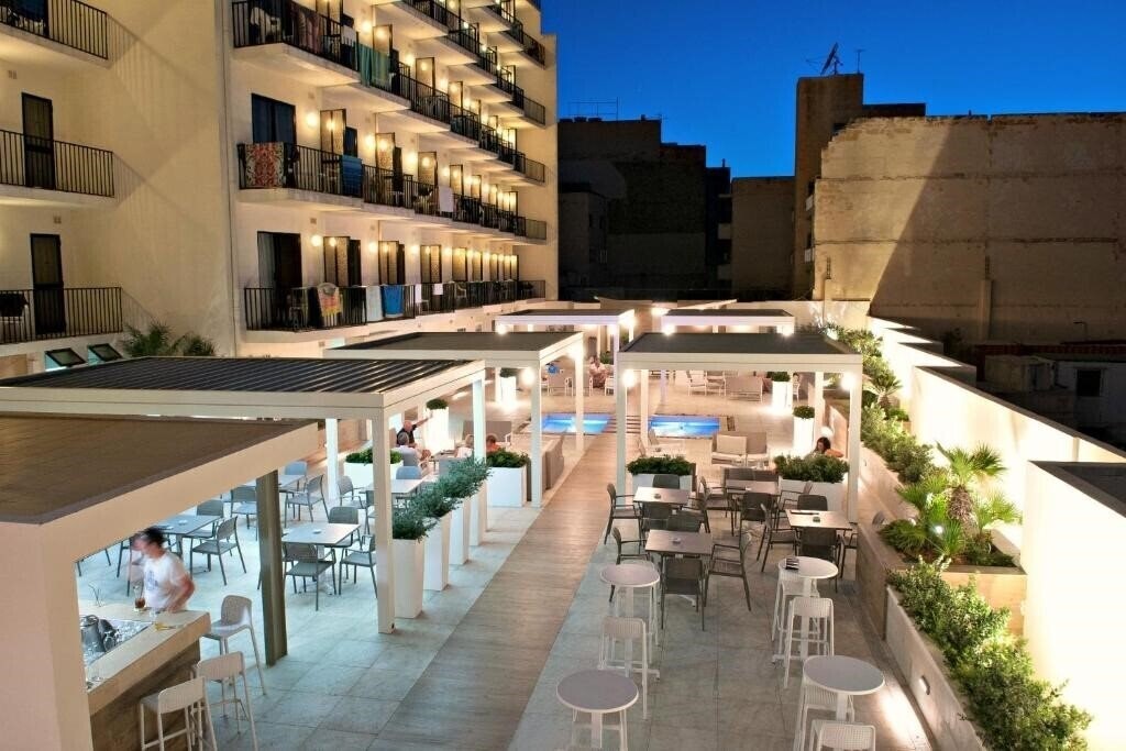 Готель Santana 4*