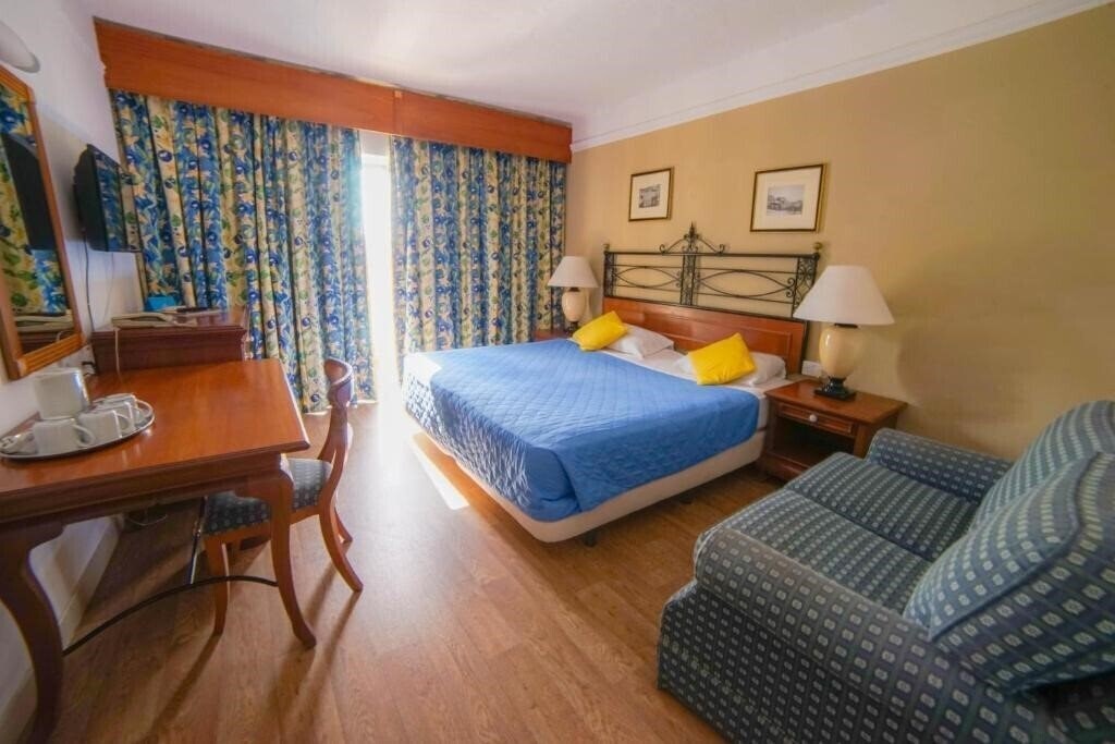 Картинка Oriana At The Topaz Hotel 4*