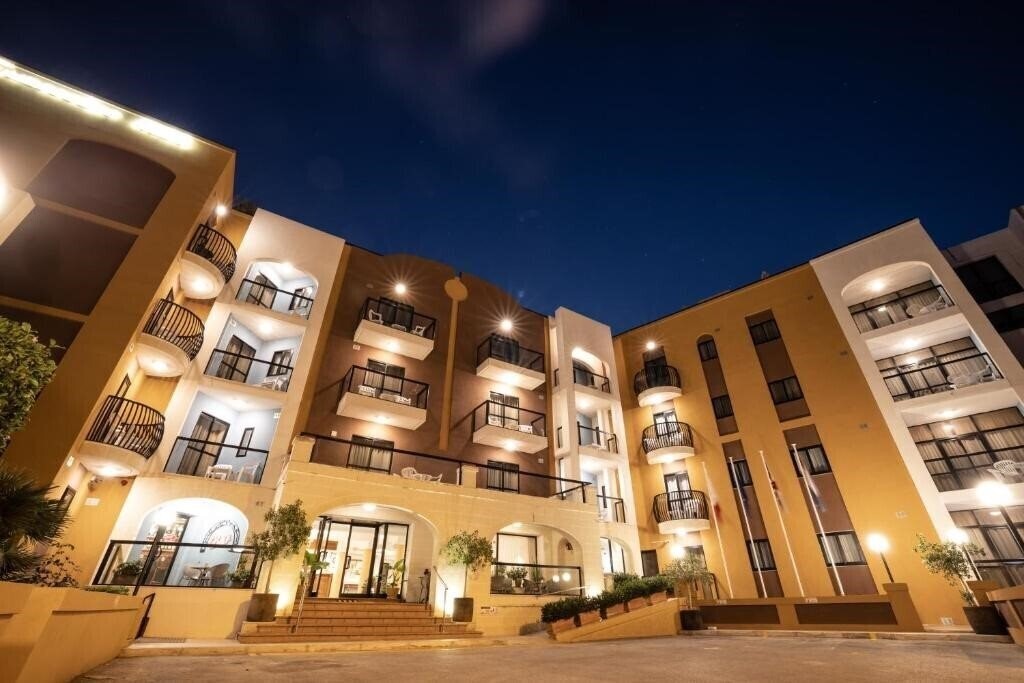 Отель Sunseekers Holiday Complex 3*