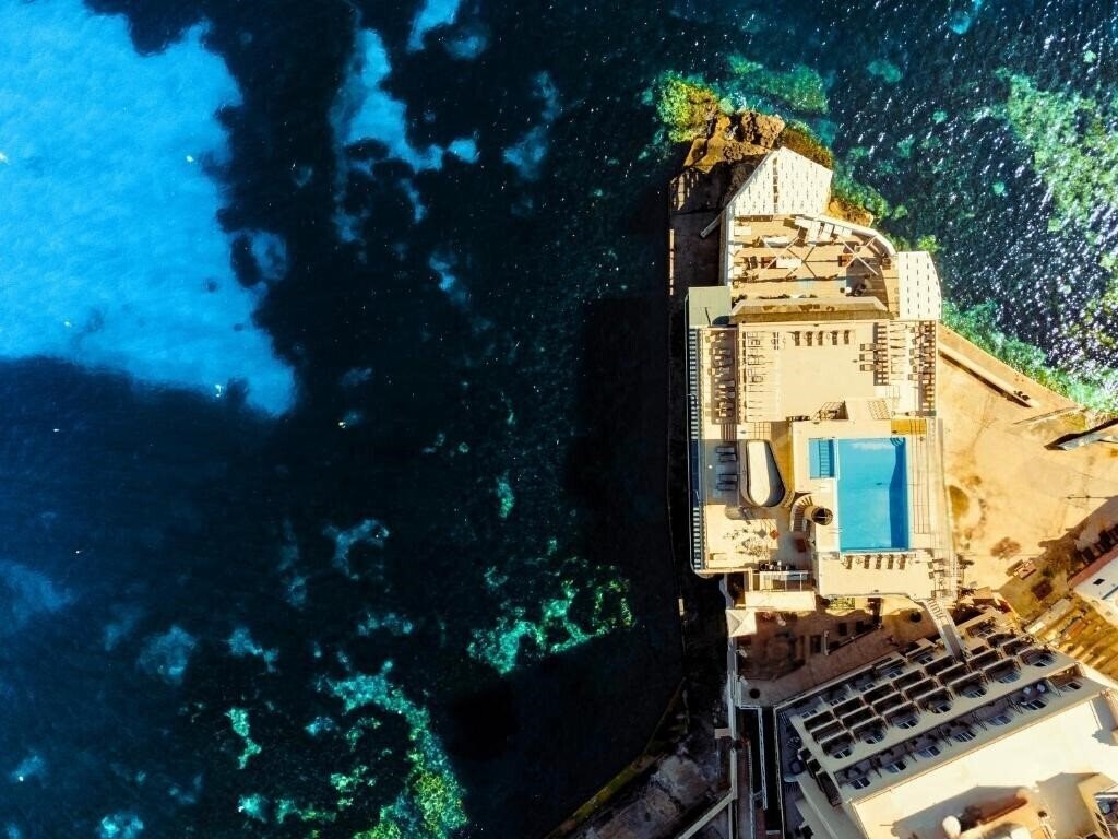 Фото Gillieru Hotel 4*