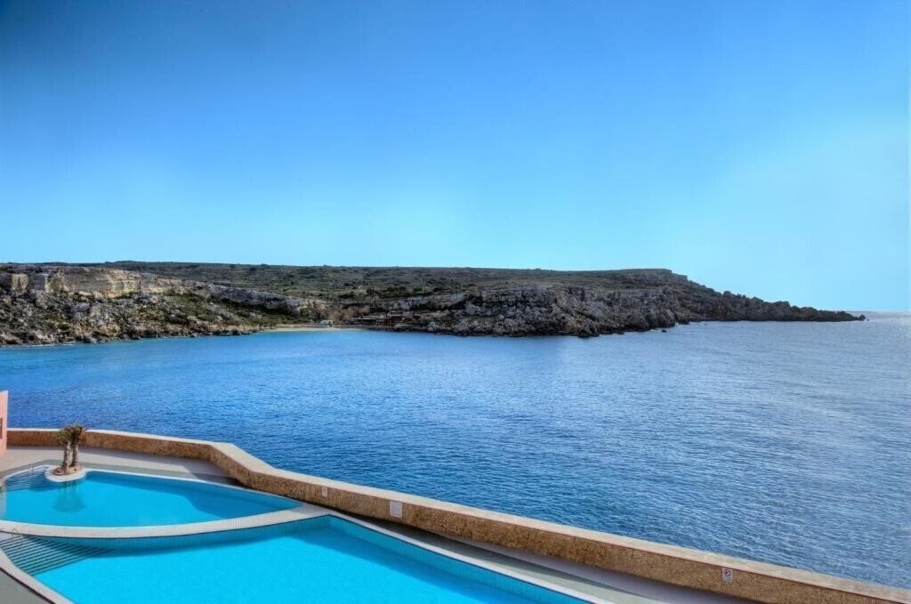 Отель Paradise Bay Resort Hotel 4*