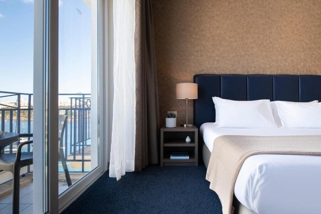 Фото The Waterfront Gzira 4*