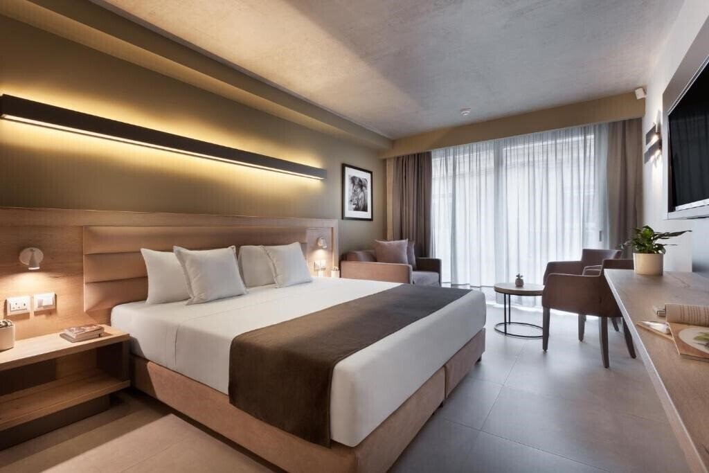 Готель Azur Hotel by ST Hotels 3*