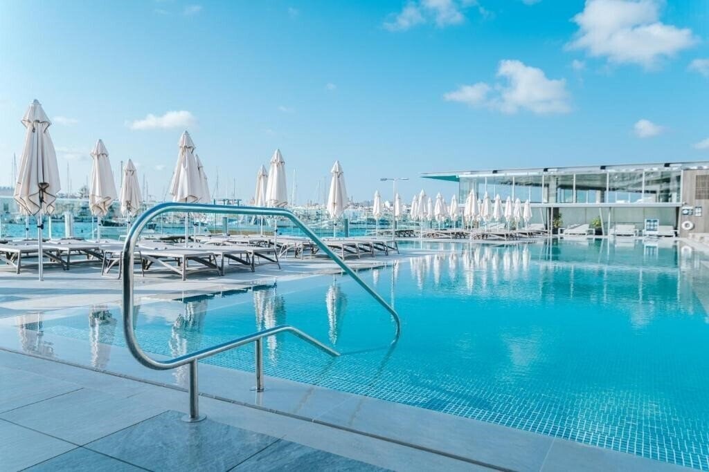 Фото Azur Hotel by ST Hotels 3*
