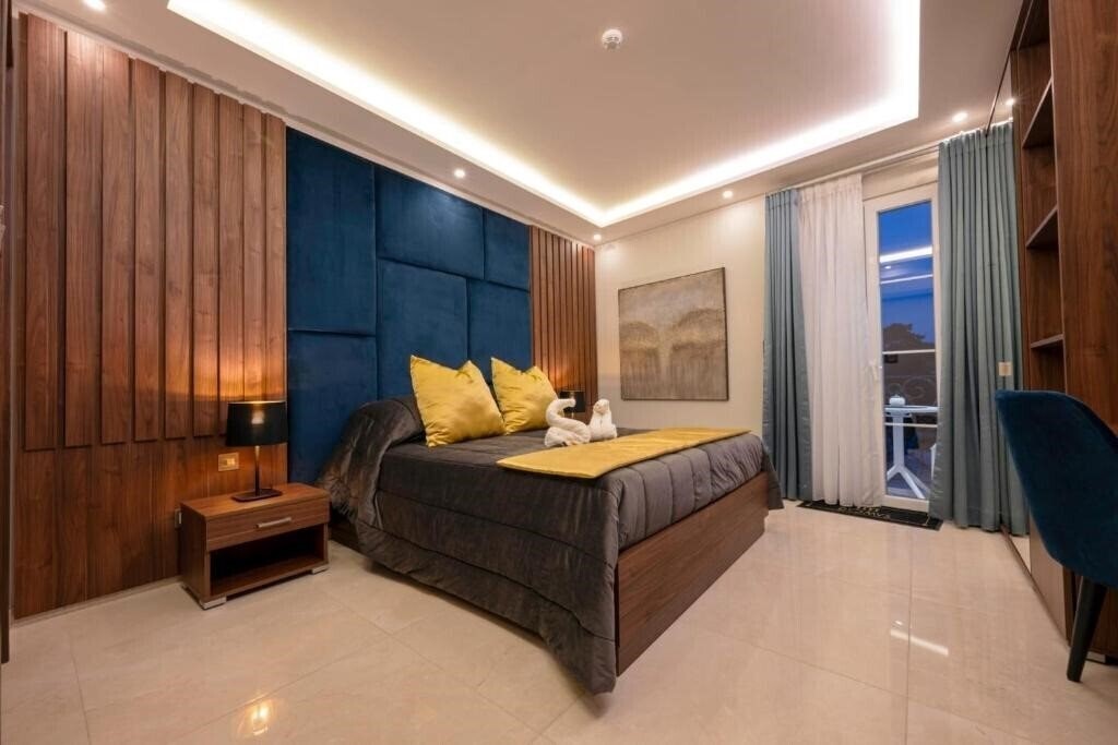 Отель Domus Boutique Hotel 3*