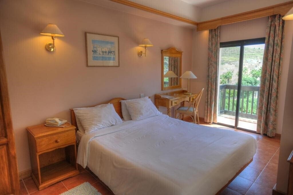 Фото St. Patricks Xlendi Bay 4*