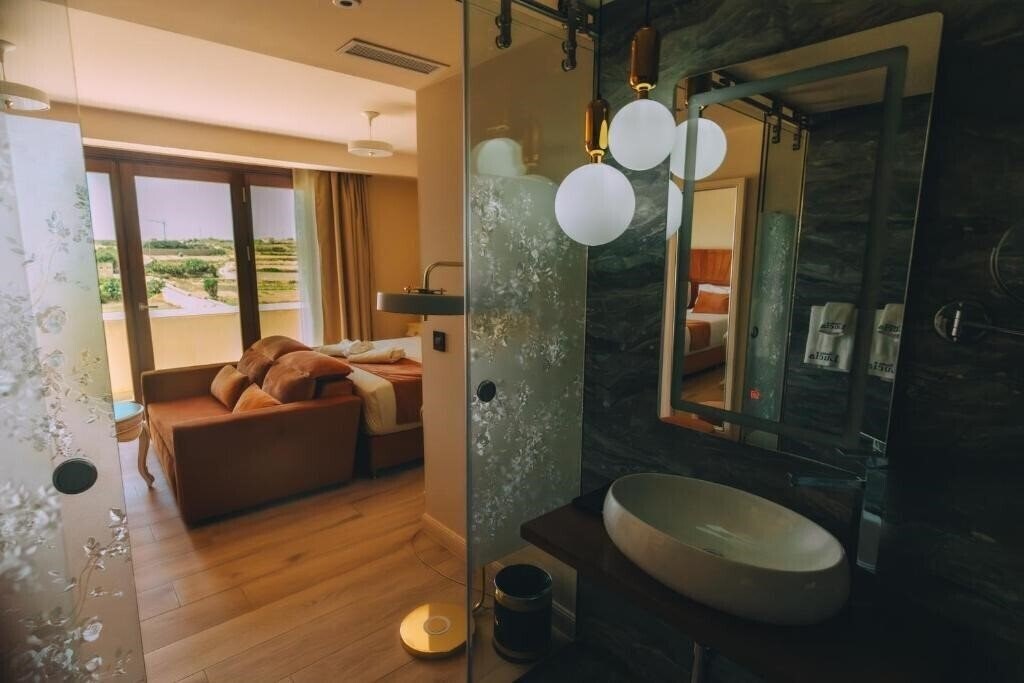 Фото Santa Lucia Boutique Hotel 4*