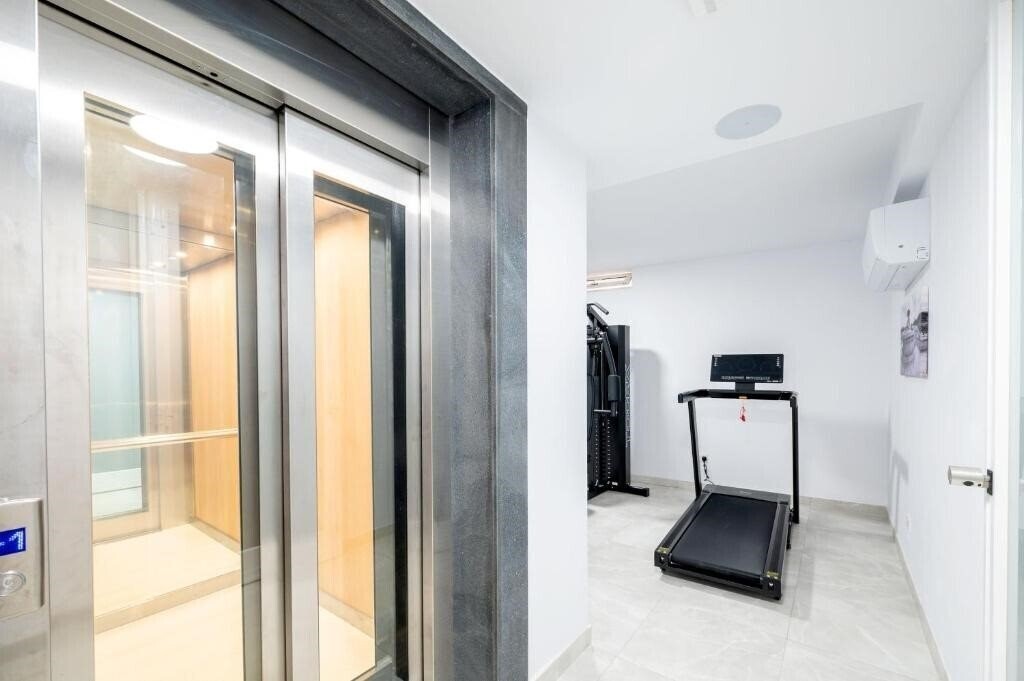 Фото C4 Retreats by Georges Boutique Living 4*