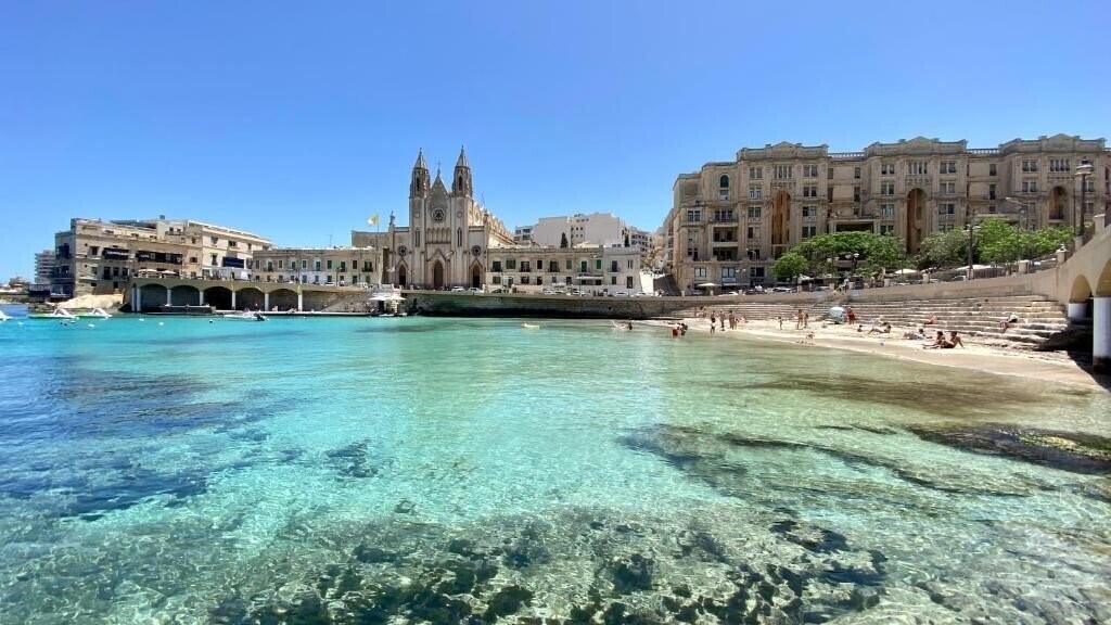 Готель St. Julians Bay Hotel 3*
