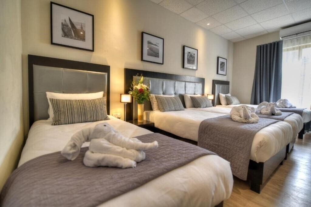 Фото St. Julians Bay Hotel 3*