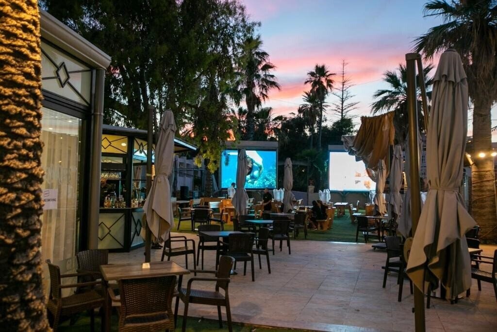 Изображение Beach Garden 3*