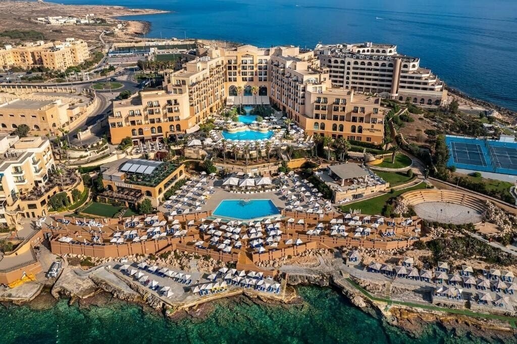 Отель Corinthia Hotel St George's Bay 5*