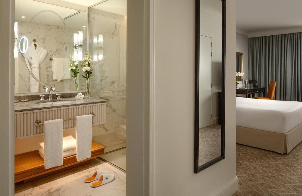 Фото Corinthia Hotel St George's Bay 5*