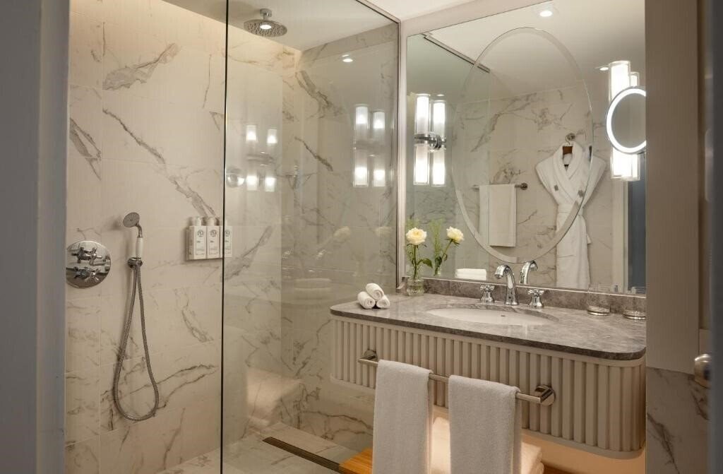Картинка Corinthia Hotel St George's Bay 5*